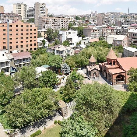 Hotel In Center Of Erivan Exterior foto