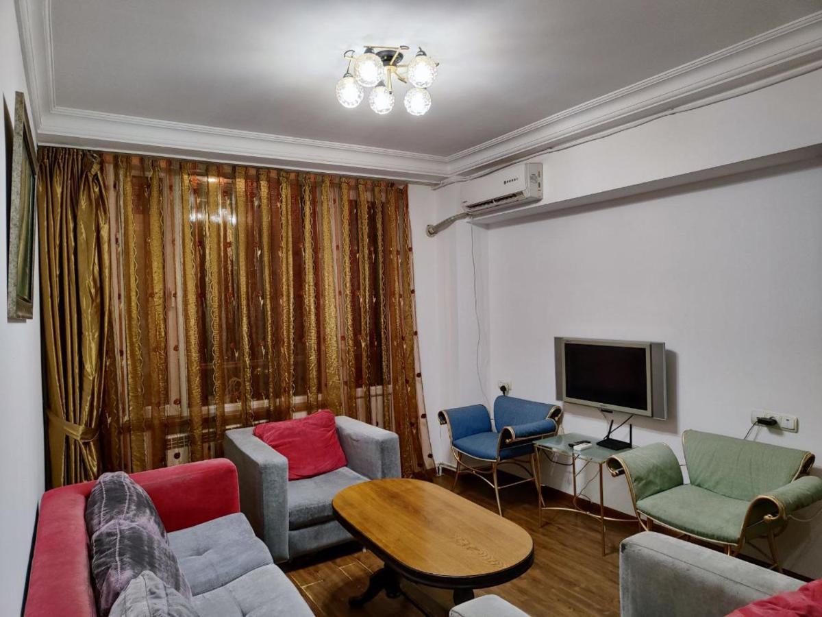 Hotel In Center Of Erivan Exterior foto