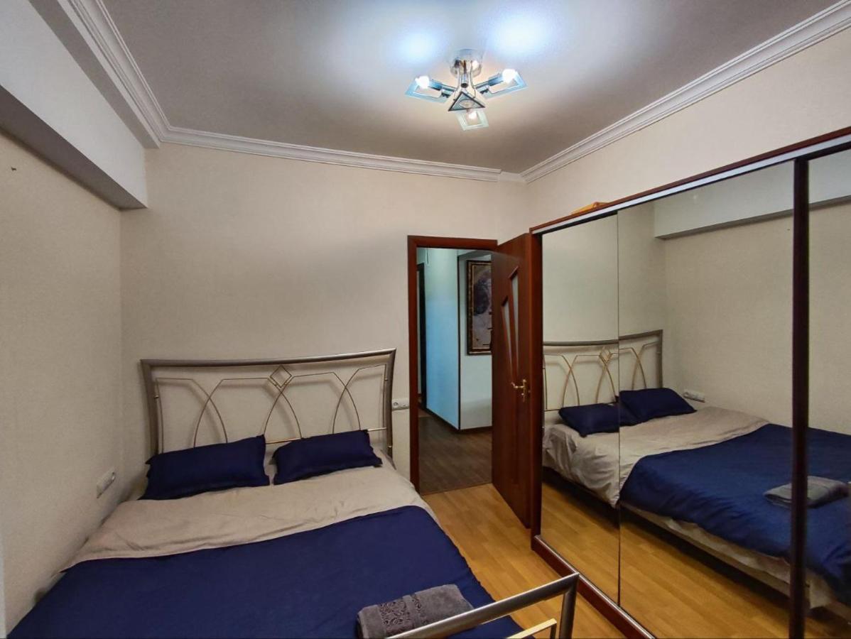 Hotel In Center Of Erivan Exterior foto