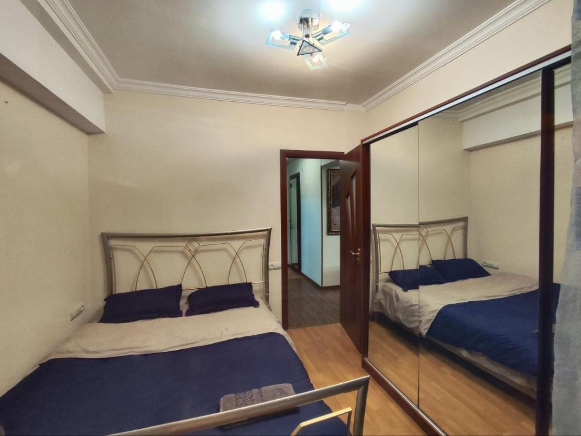 Hotel In Center Of Erivan Exterior foto
